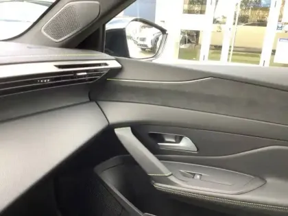 Photo 46 Peugeot 408  Hybrid 145 e-DCS6