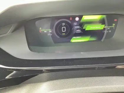 Photo 38 Peugeot 408  Hybrid 145 e-DCS6