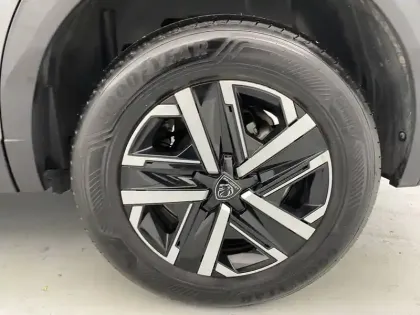 Photo 47 Peugeot 2008  PureTech 100 S&S BVM6