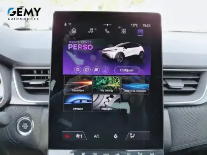 Photo 33 Renault Captur  E-Tech full hybrid 145 ch
