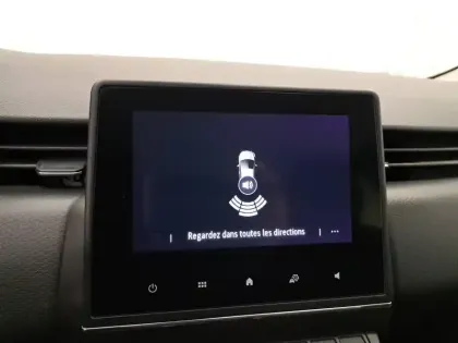 Photo 36 Renault Clio Gén. V (BJA) Ph1 Business 5