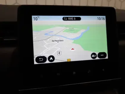 Photo 35 Renault Clio Gén. V (BJA) Ph1 Business 5