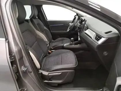 Photo 109 Renault Captur  E-Tech full hybrid 145