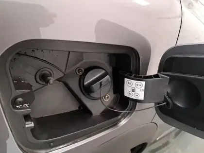 Photo 63 Renault Captur  E-Tech full hybrid 145