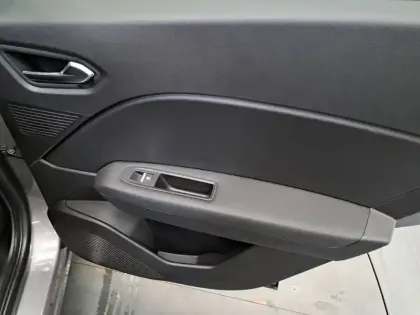 Photo 22 Renault Captur Gén. II (HJB) Ph1 NG Techno 5