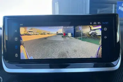 Photo 19 Peugeot 2008  Hybrid 136 e-DCS6