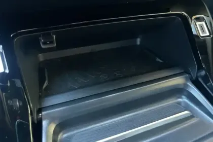 Photo 20 Peugeot 2008  Hybrid 136 e-DCS6