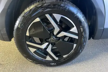 Photo 10 Peugeot 2008  Hybrid 136 e-DCS6