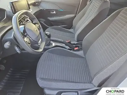 Photo 10 Peugeot 208  PureTech 75 S&S BVM5