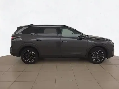 Photo 43 Peugeot 5008  Hybrid 136 e-DCS6