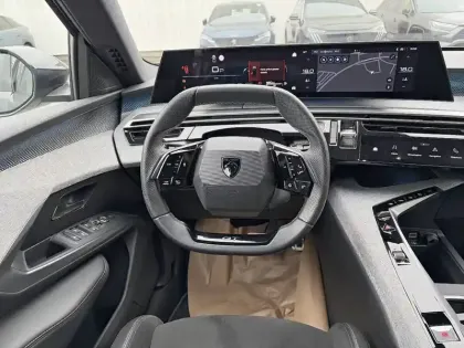 Photo 8 Peugeot 5008  Hybrid 136 e-DCS6