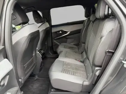 Photo 11 Peugeot 5008  Hybrid 136 e-DCS6