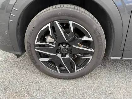 Photo 12 Peugeot 5008  Hybrid 136 e-DCS6