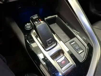 Photo 17 Peugeot 3008  BlueHDi 130ch S&S EAT8