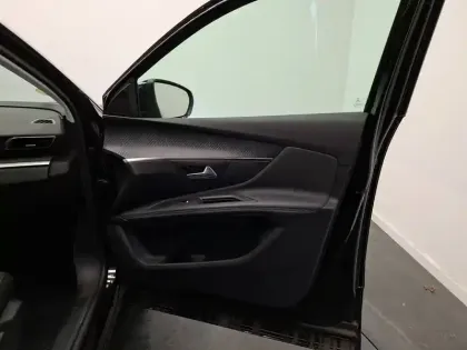 Photo 29 Peugeot 3008  BlueHDi 130ch S&S EAT8