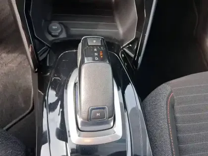 Photo 12 Peugeot 208  PureTech 100 S&S EAT8