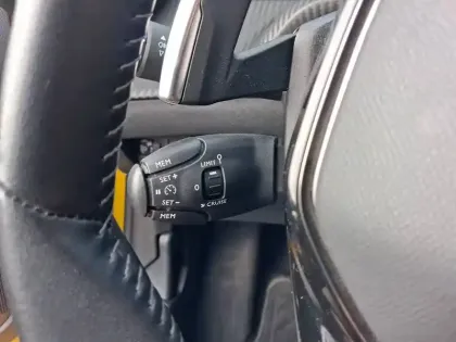 Photo 15 Peugeot 208  PureTech 100 S&S EAT8