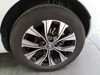 Photo 17 Renault Zoé Gén. I (B10) Ph2 NG Evolution 5