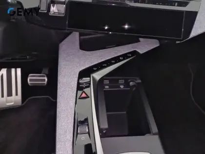 Photo 13 Peugeot 3008  Electrique 210 ch 73 kWh
