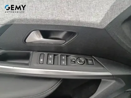 Photo 15 Peugeot 3008  Electrique 210 ch 73 kWh