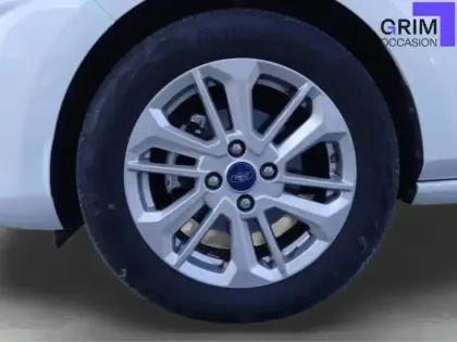 Photo 12 Ford Fiesta Gén. V Ph2 Titanium Business 5