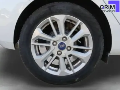 Photo 14 Ford Fiesta Gén. V Ph2 Titanium Business 5