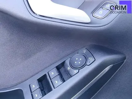 Photo 26 Ford Fiesta Gén. V Ph2 Titanium Business 5