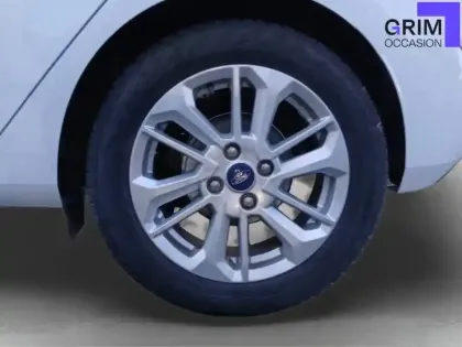 Photo 15 Ford Fiesta Gén. V Ph2 Titanium Business 5