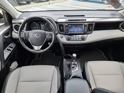 Photo 11 Toyota Rav4 Gén. IV Ph2 Evo Lounge 5