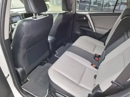 Photo 9 Toyota Rav4 Gén. IV Ph2 Evo Lounge 5