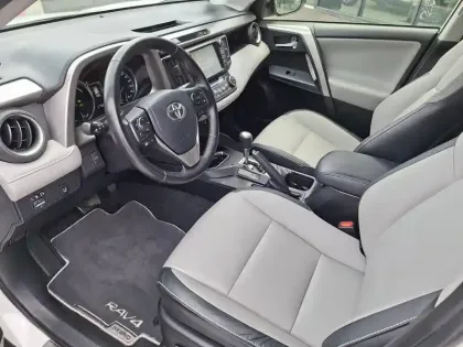 Photo 16 Toyota Rav4 Gén. IV Ph2 Evo Lounge 5