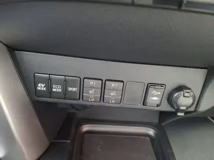 Photo 19 Toyota Rav4 Gén. IV Ph2 Evo Lounge 5