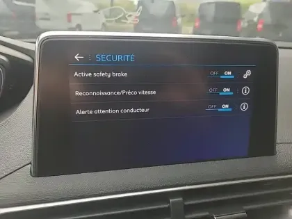 Photo 19 Peugeot 3008  BlueHDi 130ch S&S BVM6