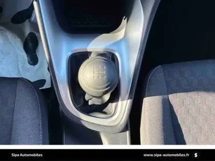 Photo 17 Toyota Yaris Gén. IV Ph1 Design 5