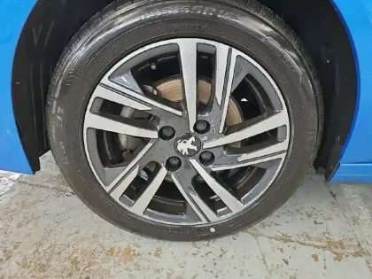 Photo 12 Peugeot 208 Gén. II Ph1 NG Allure Pack 5