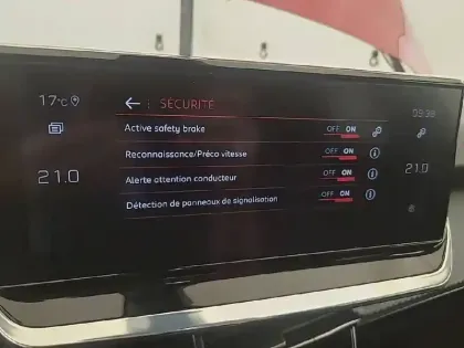 Photo 19 Peugeot 2008  PureTech 100 S&S BVM6