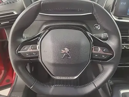 Photo 8 Peugeot 2008  PureTech 100 S&S BVM6