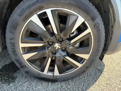 Photo 12 Peugeot 2008 Gén. II Ph1 NG GT Pack 5