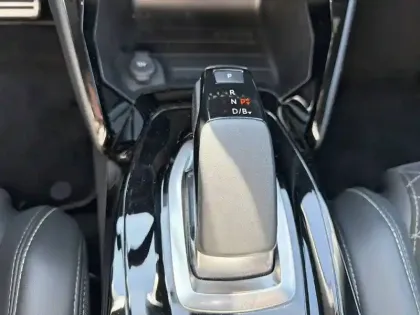 Photo 59 Peugeot 2008  Electrique 136 ch