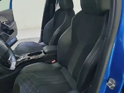 Photo 79 Peugeot 2008  Electrique 136 ch