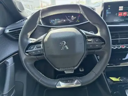 Photo 31 Peugeot 2008  Electrique 136 ch
