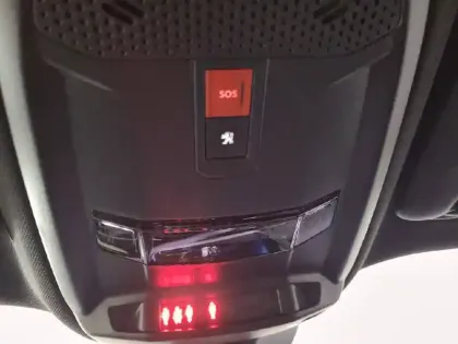 Photo 94 Peugeot 2008  Electrique 136 ch