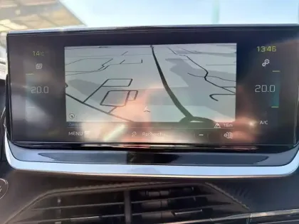 Photo 66 Peugeot 2008  Electrique 136 ch