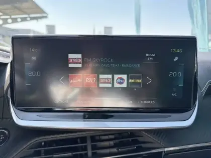 Photo 37 Peugeot 2008  Electrique 136 ch