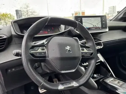 Photo 8 Peugeot 208 Gén. II Ph1 NG GT 5