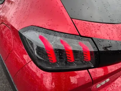 Photo 36 Peugeot 208  PureTech 130 S&S EAT8