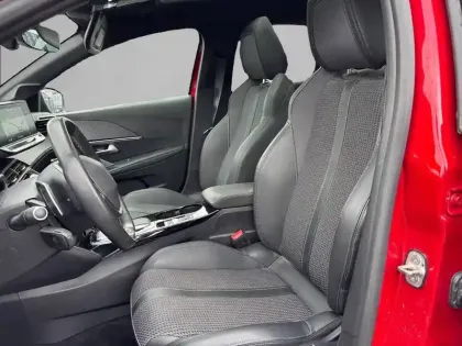 Photo 10 Peugeot 208 Gén. II Ph1 NG GT 5