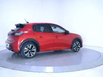 Photo 44 Peugeot 208  PureTech 130 S&S EAT8