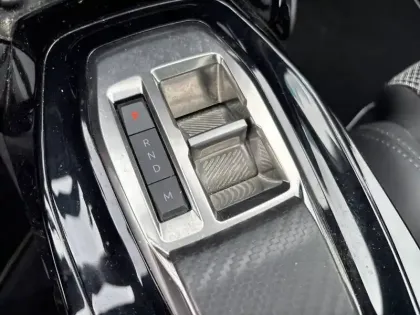 Photo 13 Peugeot 208 Gén. II Ph1 NG GT 5