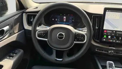 Photo 8 Volvo Xc60  T6 AWD Hybride rechargeable 253 ch+145 ch Geartronic 8